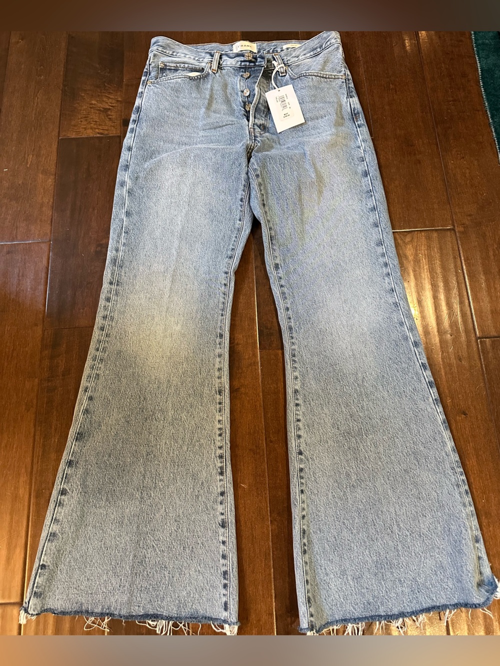 FRAME jeans | The Lax in Alderton